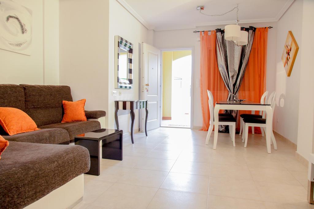 Apartment Altos De La Bahia X Torrevieja Phòng bức ảnh